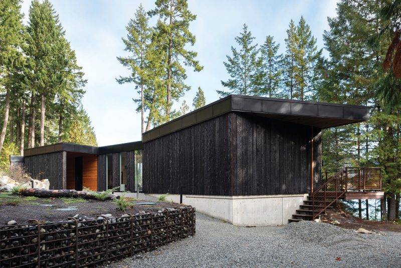 Lakeside Getaway - SPRUCE Summer Issue 2022