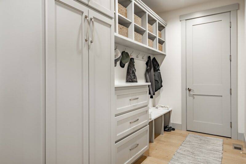 Embrace functional mudrooms design